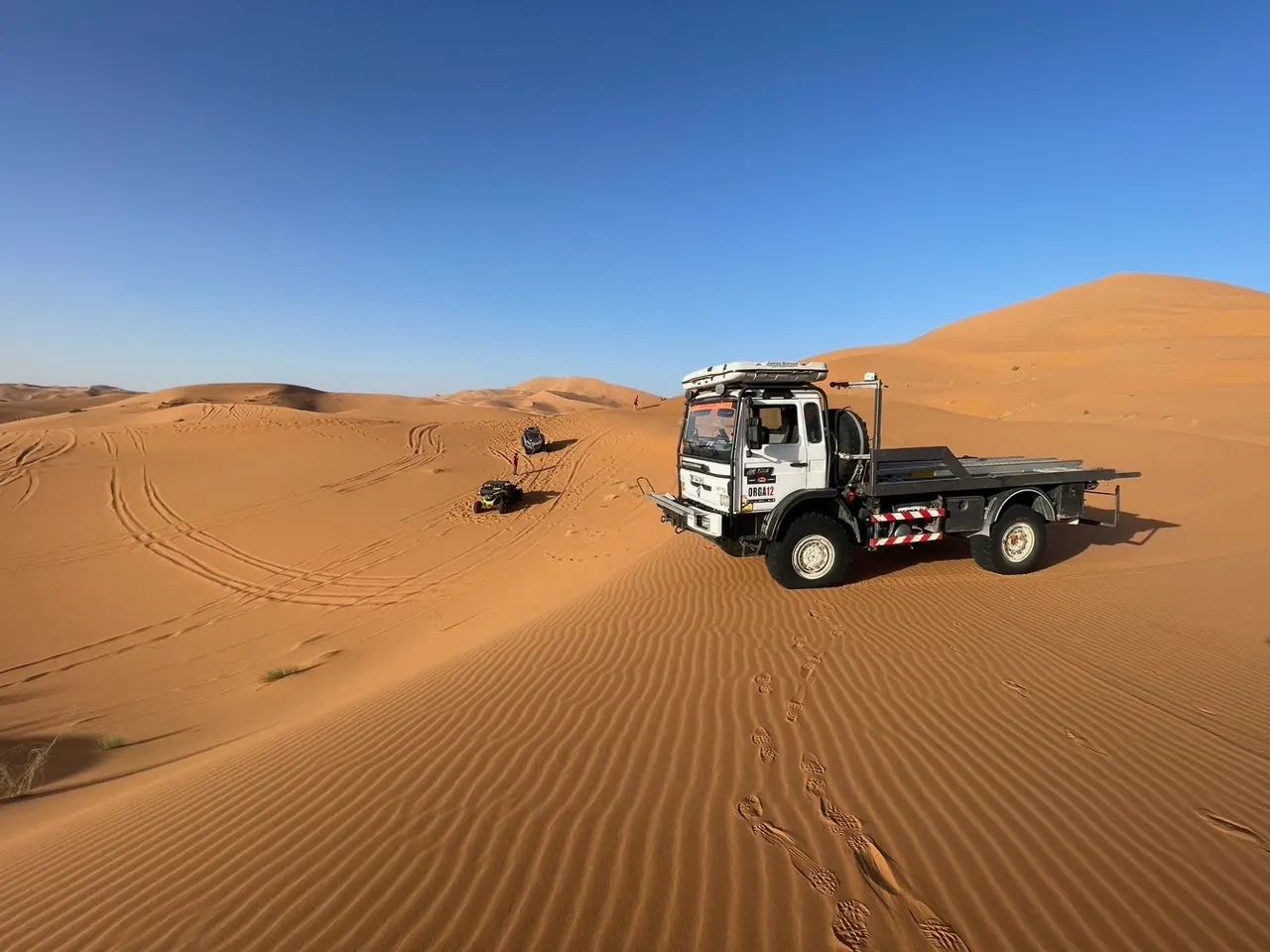 Reparation vehicule dunes sahara