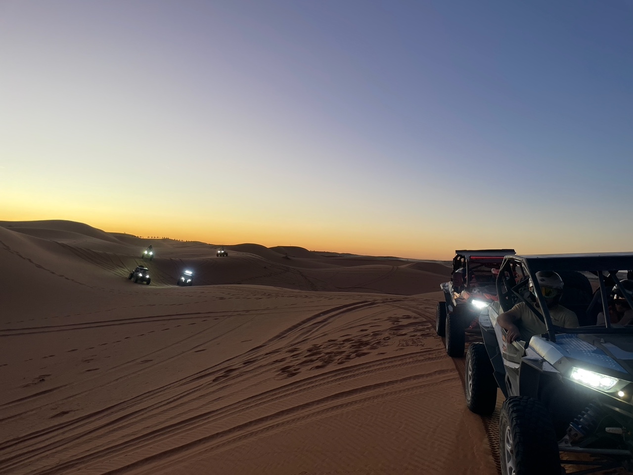 buggy-desert-maroc-soleil-couchant.jpeg